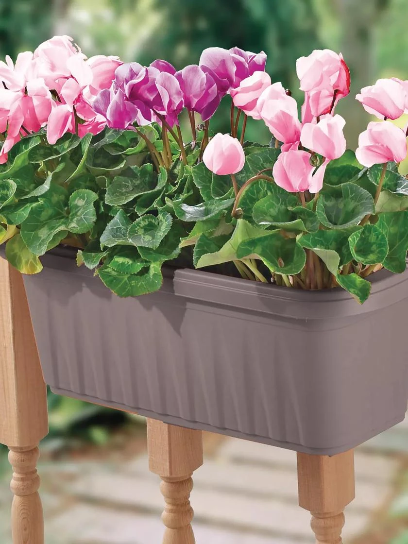 Adjustable Self-Watering Railing Planter, 24" - Image 4