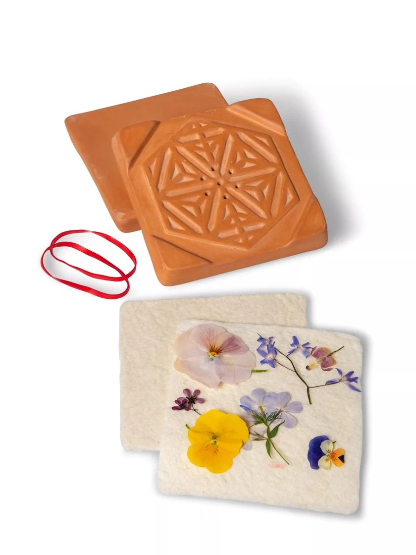 Terra Cotta Microwave Flower Press - Image 3