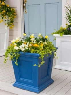 Fairfield Self-Watering Square Planter, 16ā X 16ā